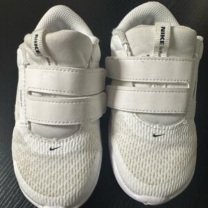 Nike Kids White Mesh Velcro Sneakers